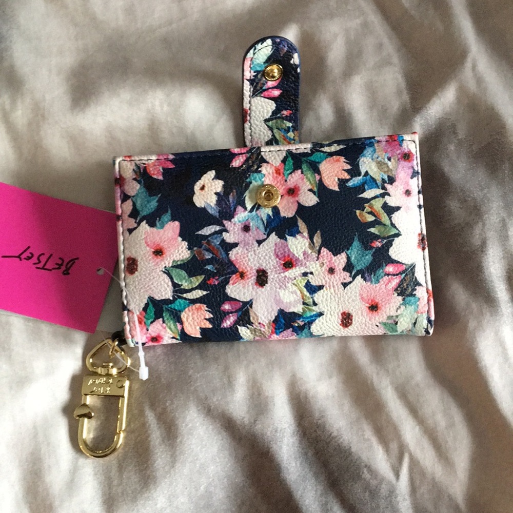 New Betsey Johnson Watercolor Flap Wallet - Picture 2 of 4